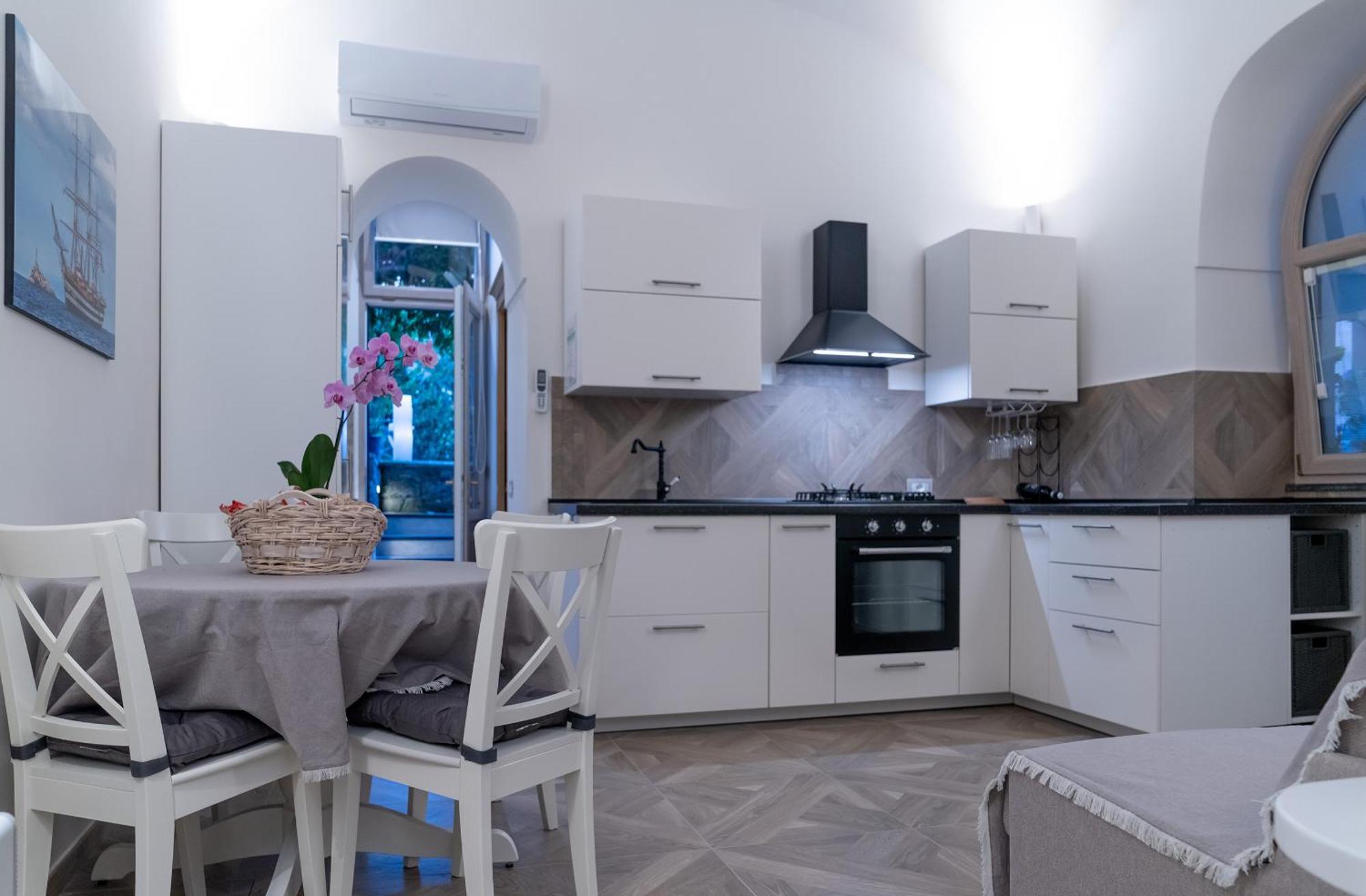 Ferienwohnung Insula Lubrensis Flat Massa Lubrense Exterior foto